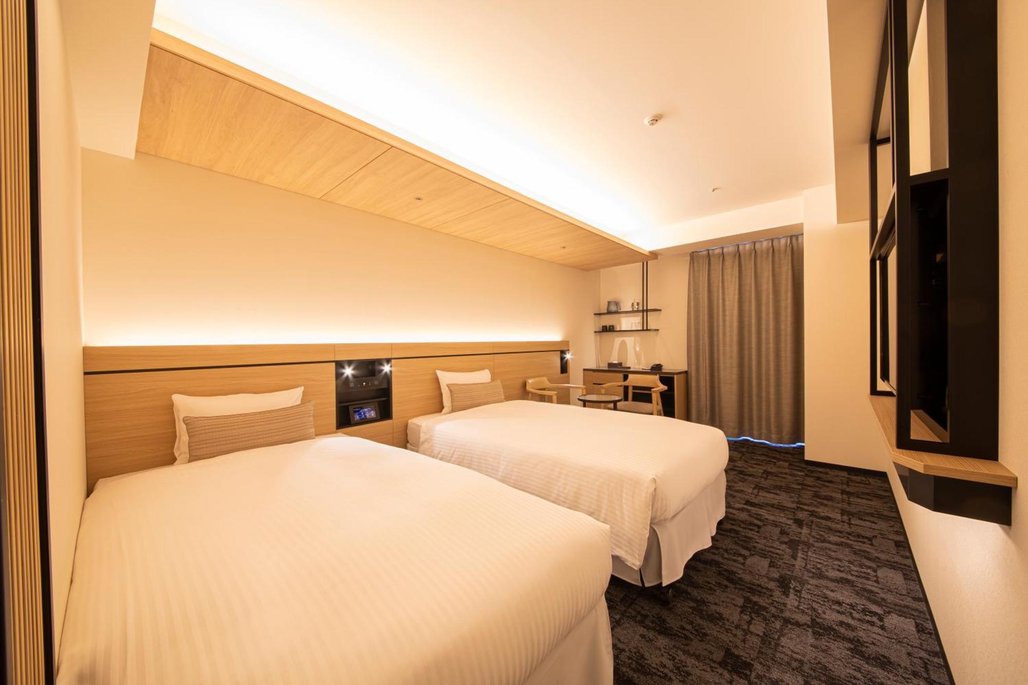 Keihan Ekiminami 4*